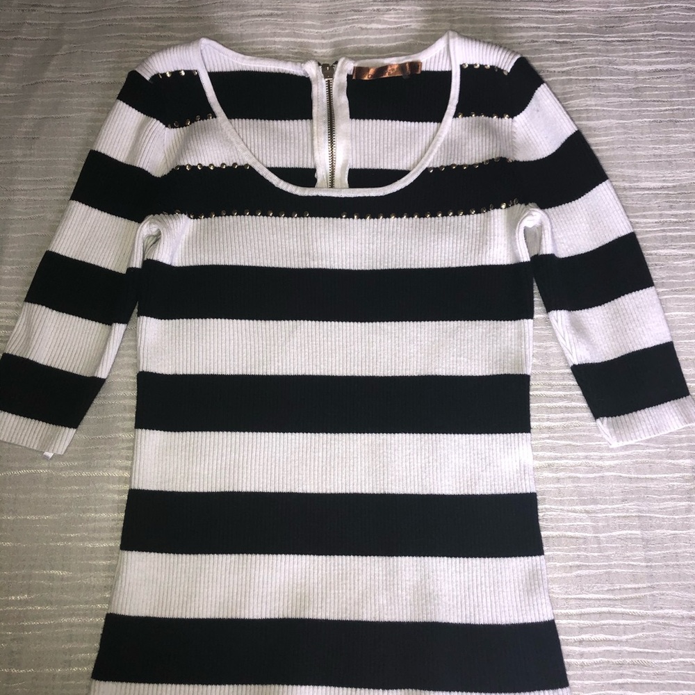 Belldini Striped Black & White Top Gold Accent-A01